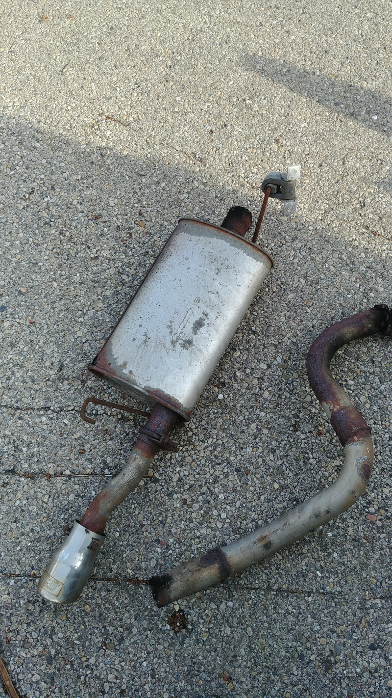 Muffler also has a hole in the corner. Look at all that rust! Damnit, Ohio! Shame that I don’t have the DC tip anymore. That was at least 5 hp.